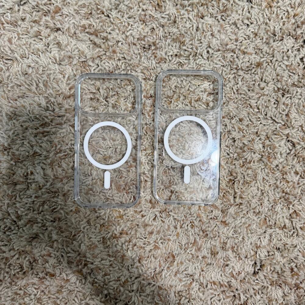 Iphone 17 clear case (2)